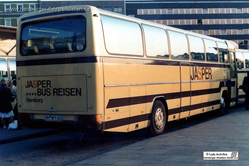 1983,93-17,DB O 303-15 RHD,LA.jpg